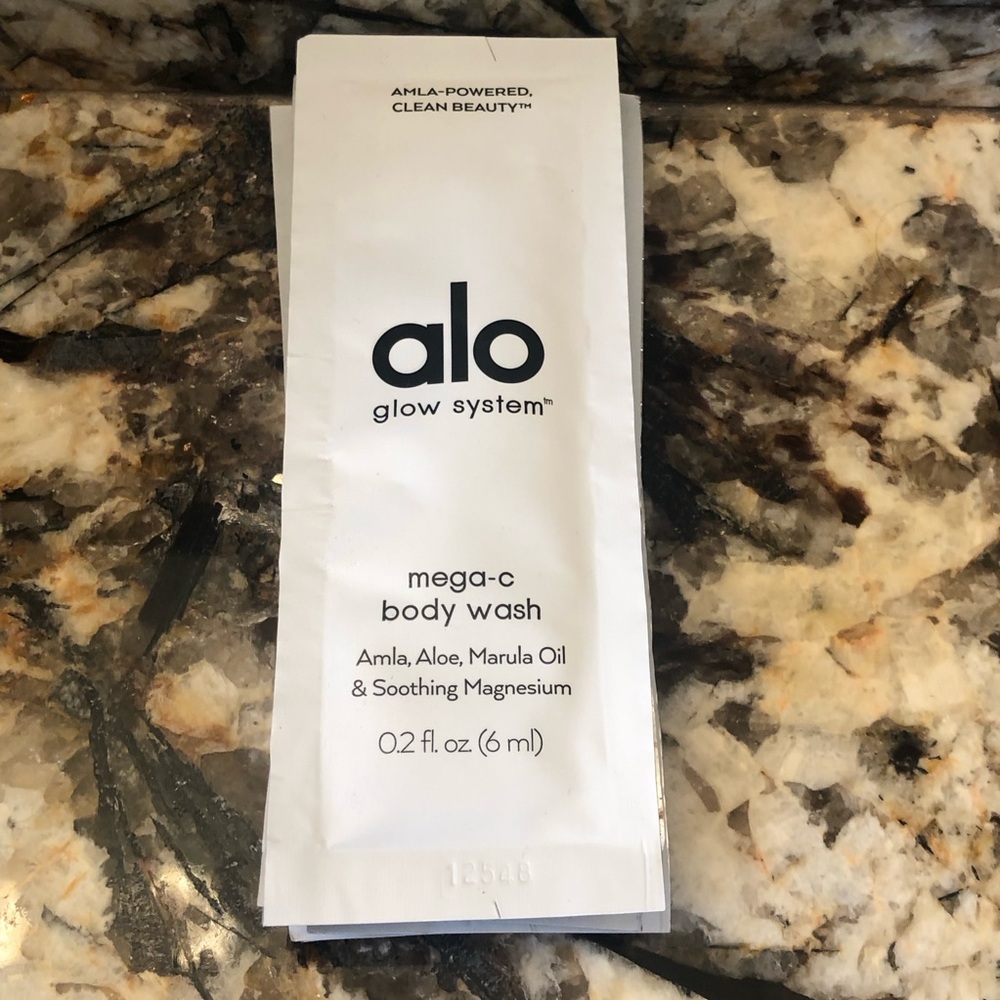 Set of 5 ALO Glow System mega-c Body Wash Sample Pack